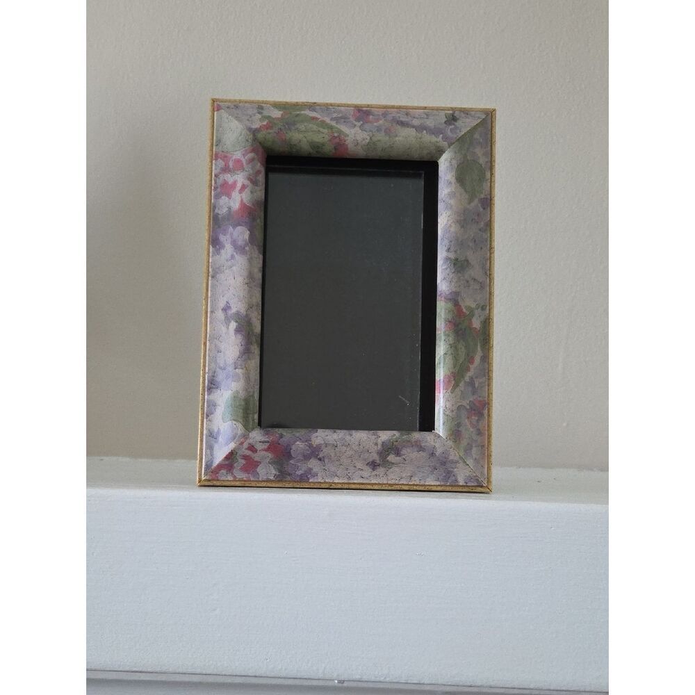 Floral Pattern Photo Frame